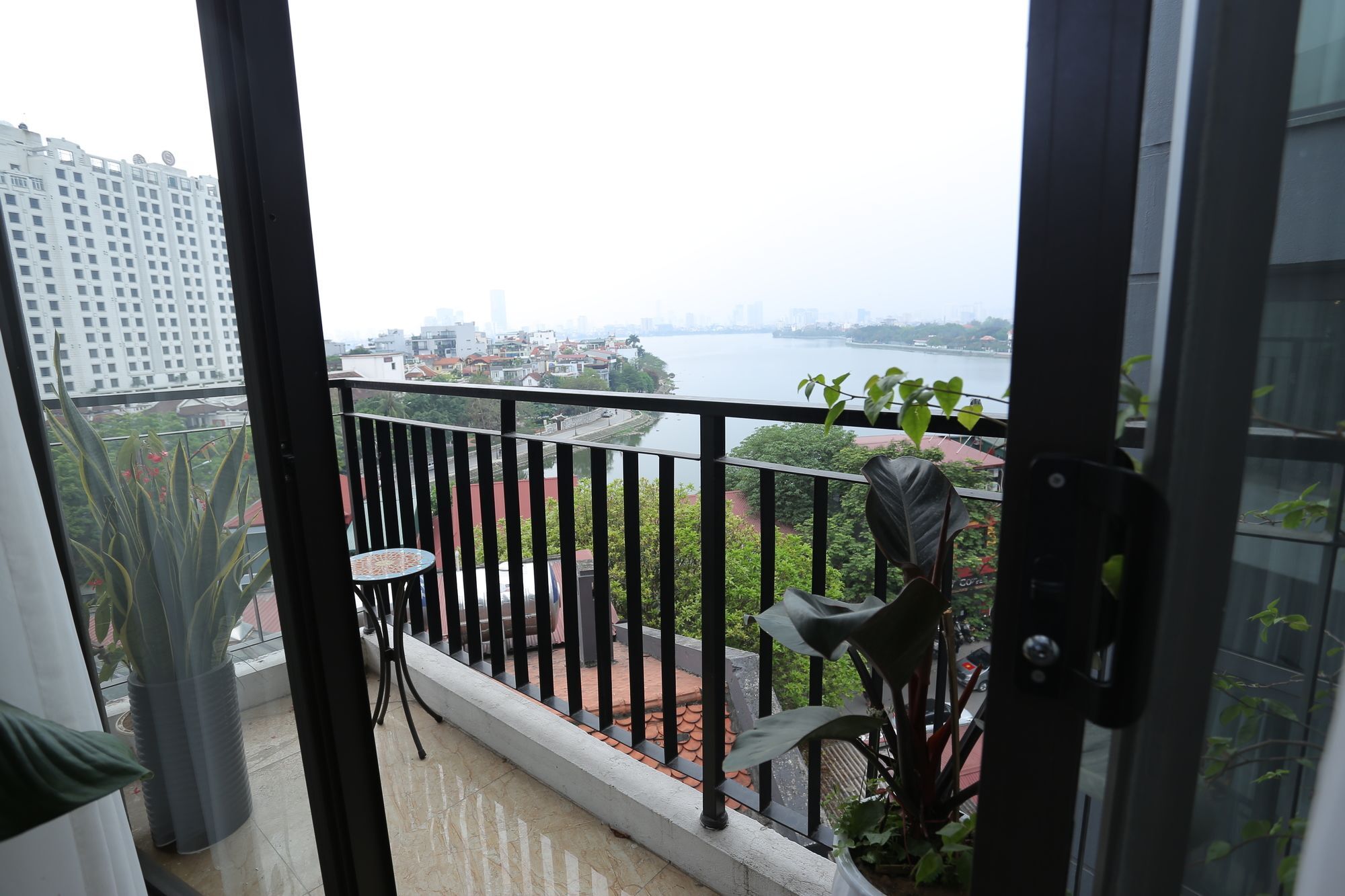 Nyt Home Xuan Dieu Hanoi Exterior photo